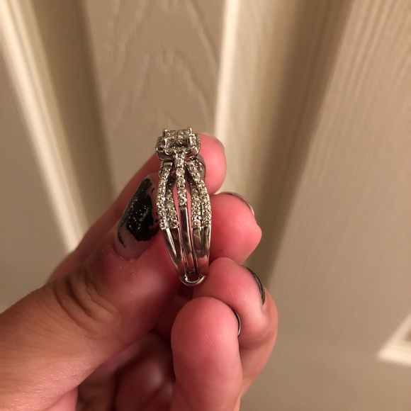 Diamond ring - Picture 3 of 6